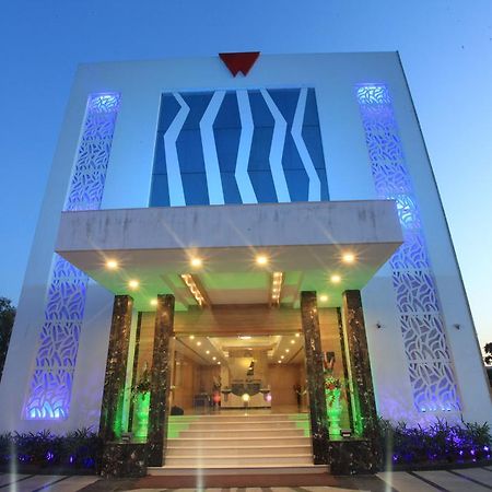 Wingston A Treehouse Hotel Goverdhan Radha Kund Dış mekan fotoğraf
