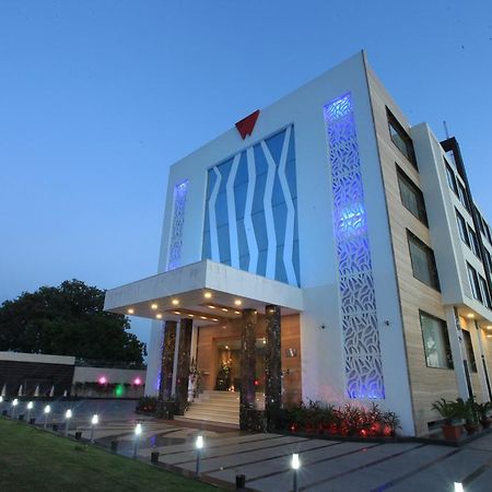 Wingston A Treehouse Hotel Goverdhan Radha Kund Dış mekan fotoğraf