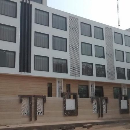 Wingston A Treehouse Hotel Goverdhan Radha Kund Dış mekan fotoğraf